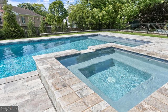 11000 LUXMANOR ROAD, North Bethesda, MD 20852