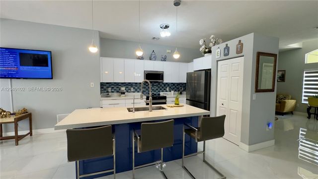 937 NE 35th Avenue, Homestead, FL 33033
