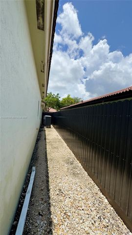 937 NE 35th Avenue, Homestead, FL 33033