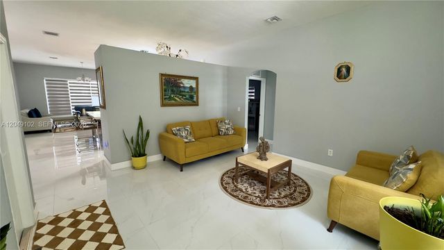 937 NE 35th Avenue, Homestead, FL 33033