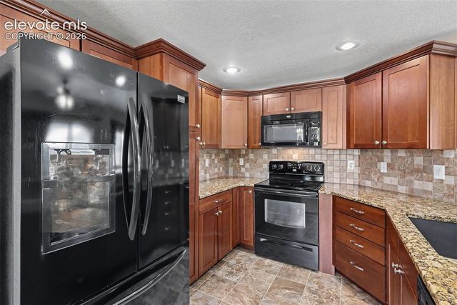 1510 Little Bear Creek Point 302, Colorado Springs, CO 80905