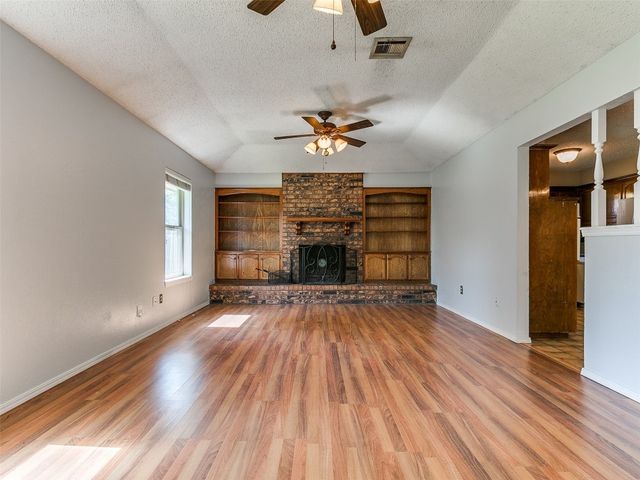 201 S Patterson Drive, Moore, OK 73160