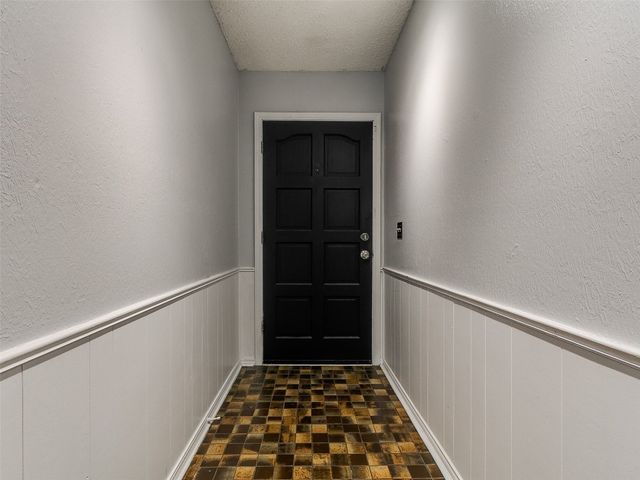 201 S Patterson Drive, Moore, OK 73160