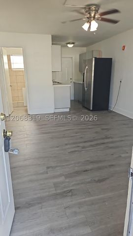 1715 NW 8th Ct 1, Fort Lauderdale, FL 33311