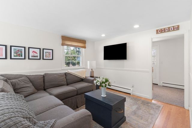 26 Parsonage Ln, Topsfield, MA 01983