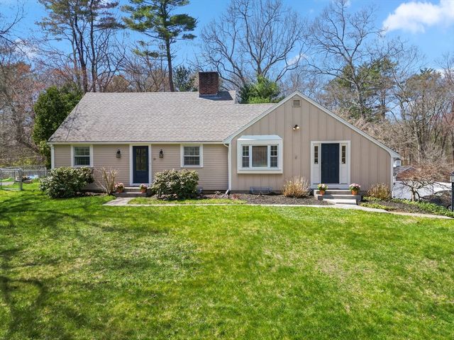 26 Parsonage Ln, Topsfield, MA 01983