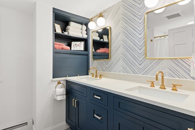 26 Parsonage Ln, Topsfield, MA 01983