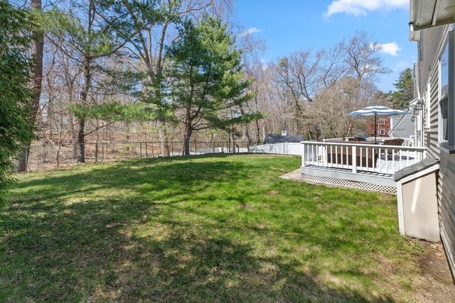 26 Parsonage Ln, Topsfield, MA 01983