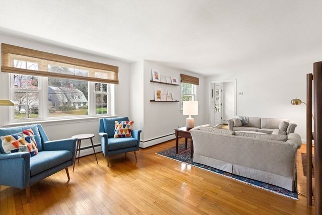 26 Parsonage Ln, Topsfield, MA 01983