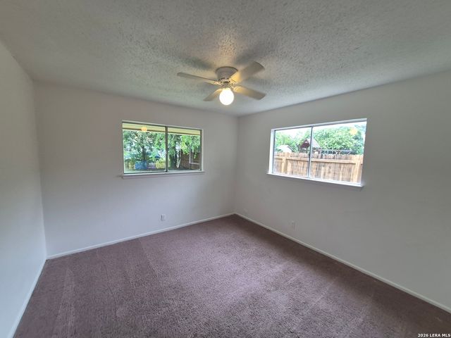 5735 Stiffkey Dr., San Antonio, TX 78228