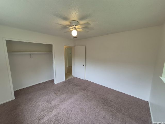 5735 Stiffkey Dr., San Antonio, TX 78228
