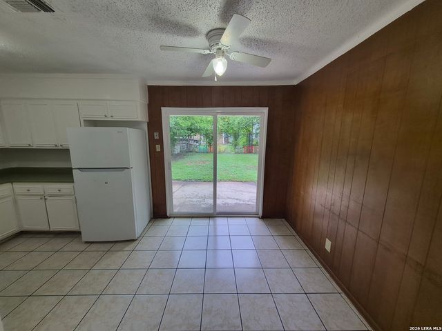 5735 Stiffkey Dr., San Antonio, TX 78228