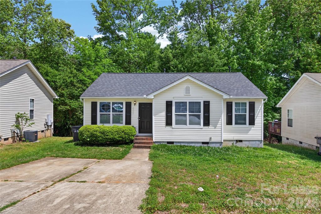 2332 Eargle Road, Charlotte, NC 28269