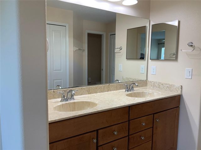 27215 ROANOKE DRIVE, Leesburg, FL 34748