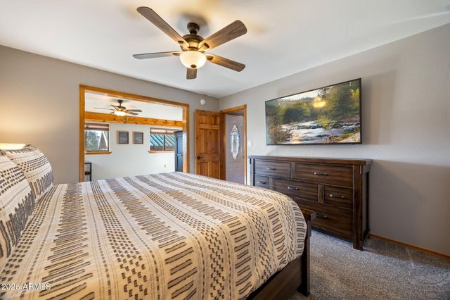 2654 PALOMINO Trail, Overgaard, AZ 85933