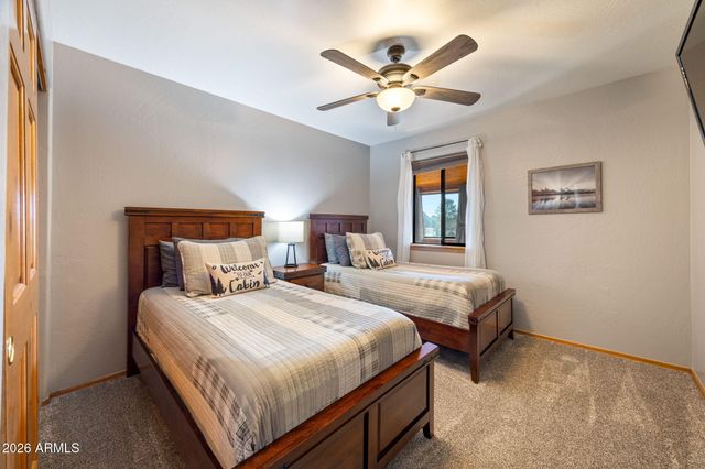 2654 PALOMINO Trail, Overgaard, AZ 85933