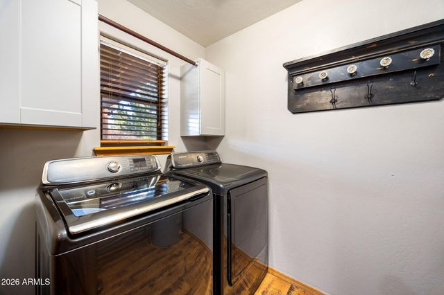 2654 PALOMINO Trail, Overgaard, AZ 85933