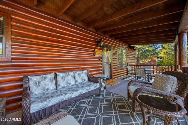 2654 PALOMINO Trail, Overgaard, AZ 85933