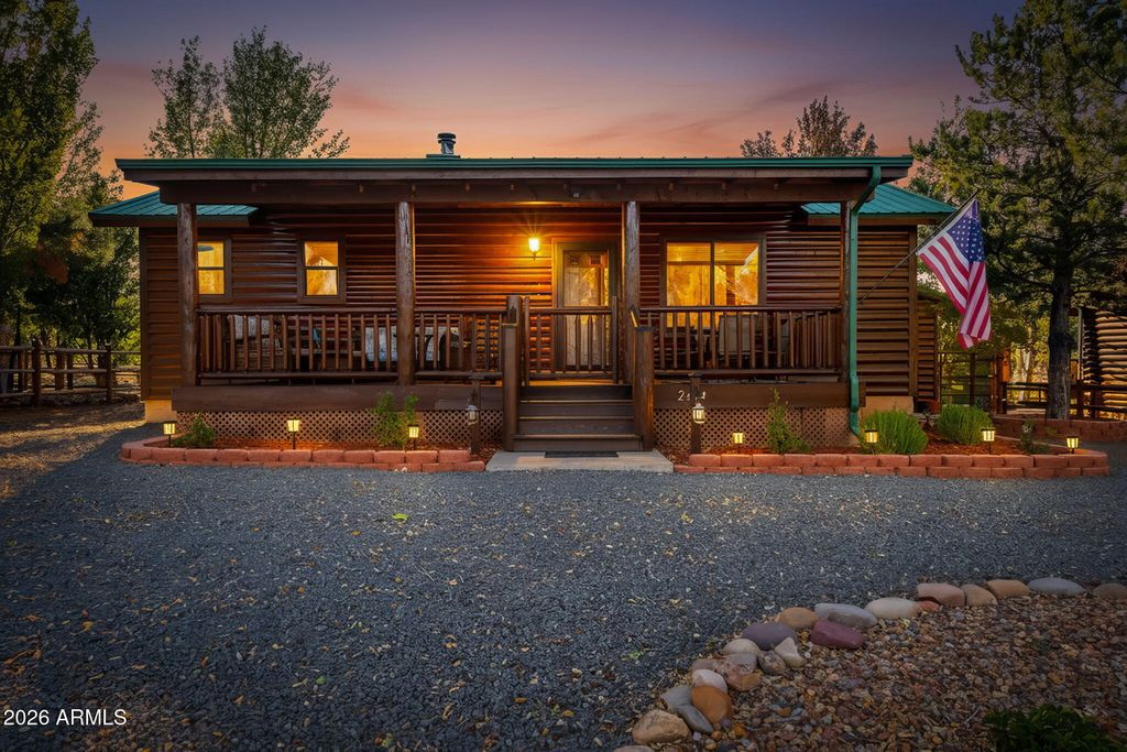 2654 PALOMINO Trail, Overgaard, AZ 85933