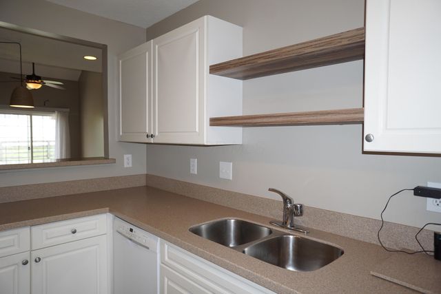 370 Piney Creek Drive, 32, Blacklick, OH 43004