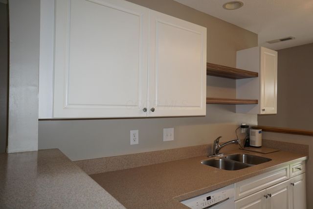 370 Piney Creek Drive, 32, Blacklick, OH 43004