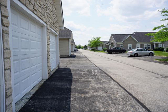370 Piney Creek Drive, 32, Blacklick, OH 43004