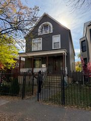3541 W Wrightwood Avenue, Chicago, IL 60647