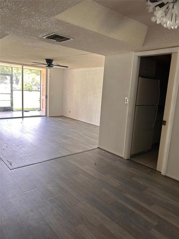 3670 Inverrary Dr, Lauderhill, FL 33319