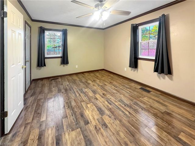 51 Messick RD, Poquoson, VA 23662
