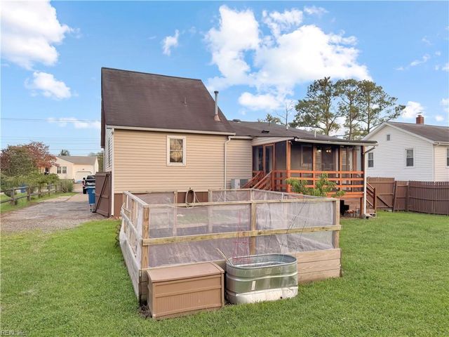 51 Messick RD, Poquoson, VA 23662