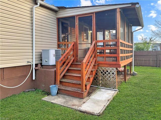 51 Messick RD, Poquoson, VA 23662