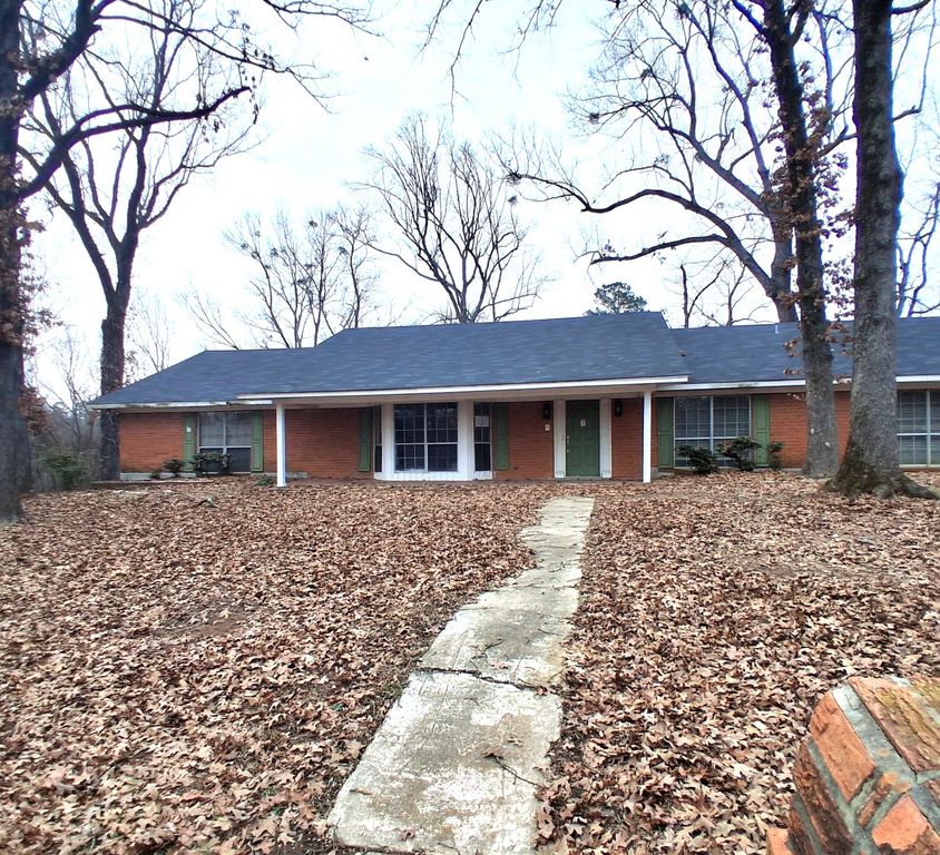 10 Ironwood Drive, Texarkana, TX 75503
