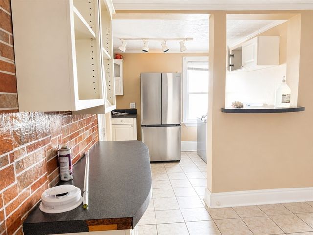 149 Franklin St, Fall River, MA 02720