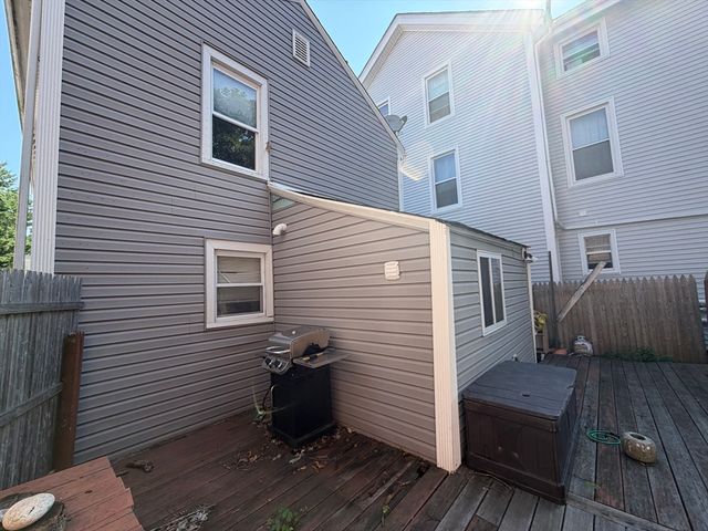 149 Franklin St, Fall River, MA 02720