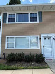 1 Atlantic Avenue 79, Farmingdale, NY 11735