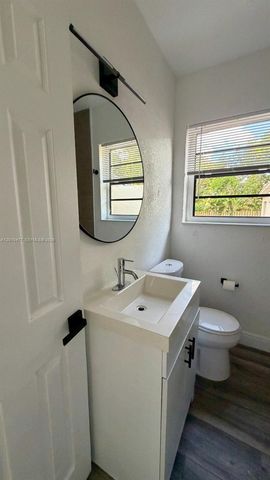 124 NW 89th St, El Portal, FL 33150