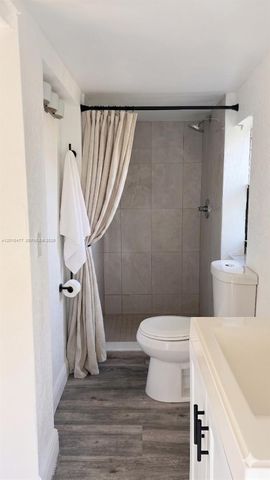 124 NW 89th St, El Portal, FL 33150
