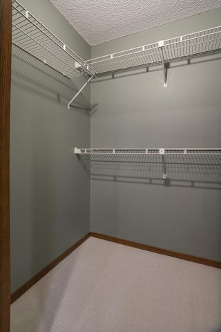 1920 53rd Avenue S, Fargo, ND 58104