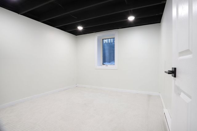 1920 53rd Avenue S, Fargo, ND 58104