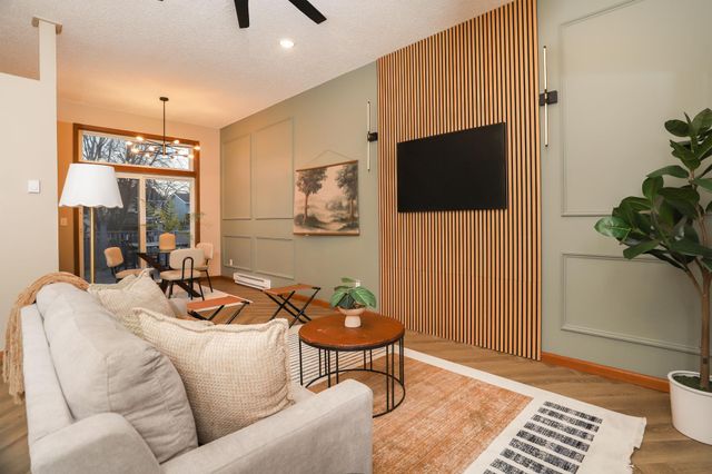 1920 53rd Avenue S, Fargo, ND 58104