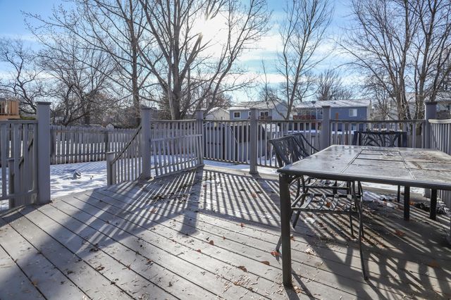 1920 53rd Avenue S, Fargo, ND 58104