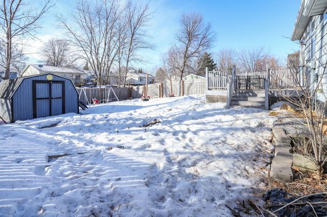 1920 53rd Avenue S, Fargo, ND 58104