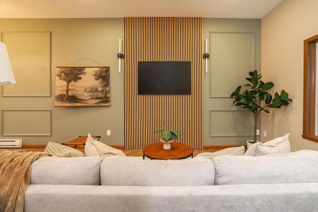 1920 53rd Avenue S, Fargo, ND 58104