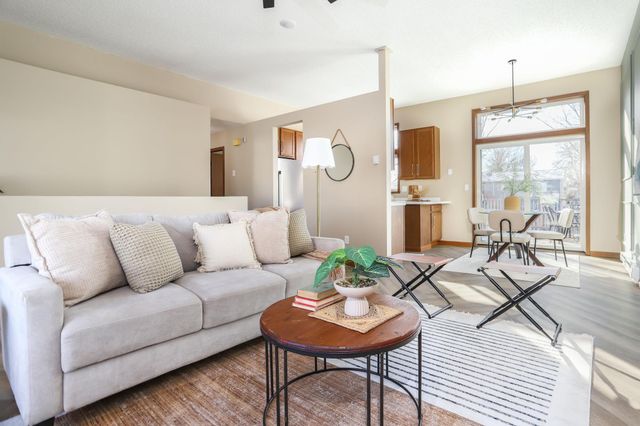 1920 53rd Avenue S, Fargo, ND 58104