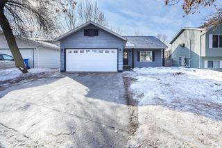 1920 53rd Avenue S, Fargo, ND 58104