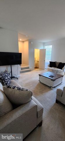 104 COMMERCE CENTER DR, Sicklerville, NJ 08081