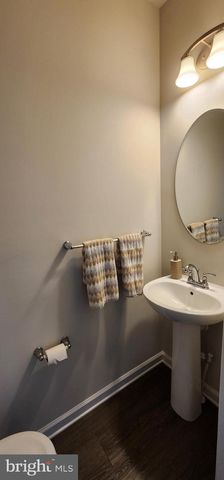 104 COMMERCE CENTER DR, Sicklerville, NJ 08081