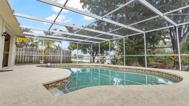 2040 NW 66th Ave, Margate, FL 33063