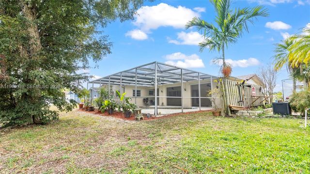 2040 NW 66th Ave, Margate, FL 33063