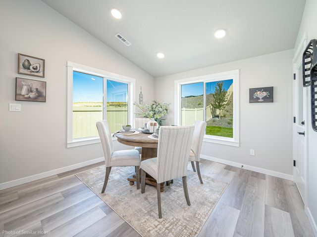 2452 Yamsay Drive 76, Medford, OR 97504